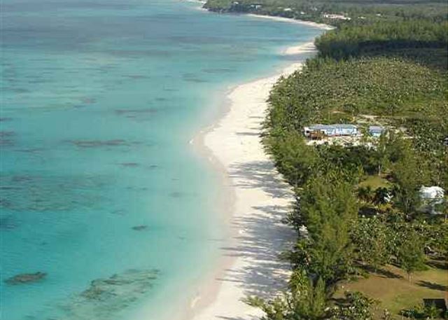 Poponi Beach – Discover Eleuthera, Bahamas